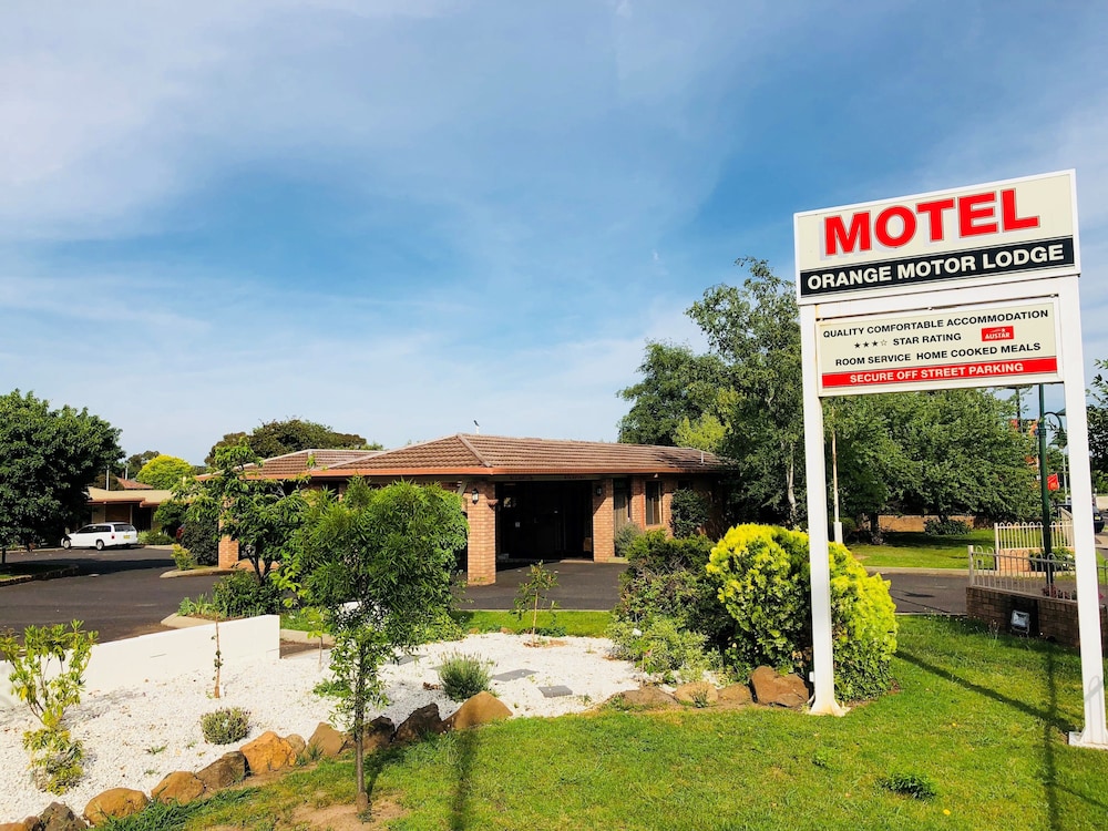 Orange Motor Lodge 1/24