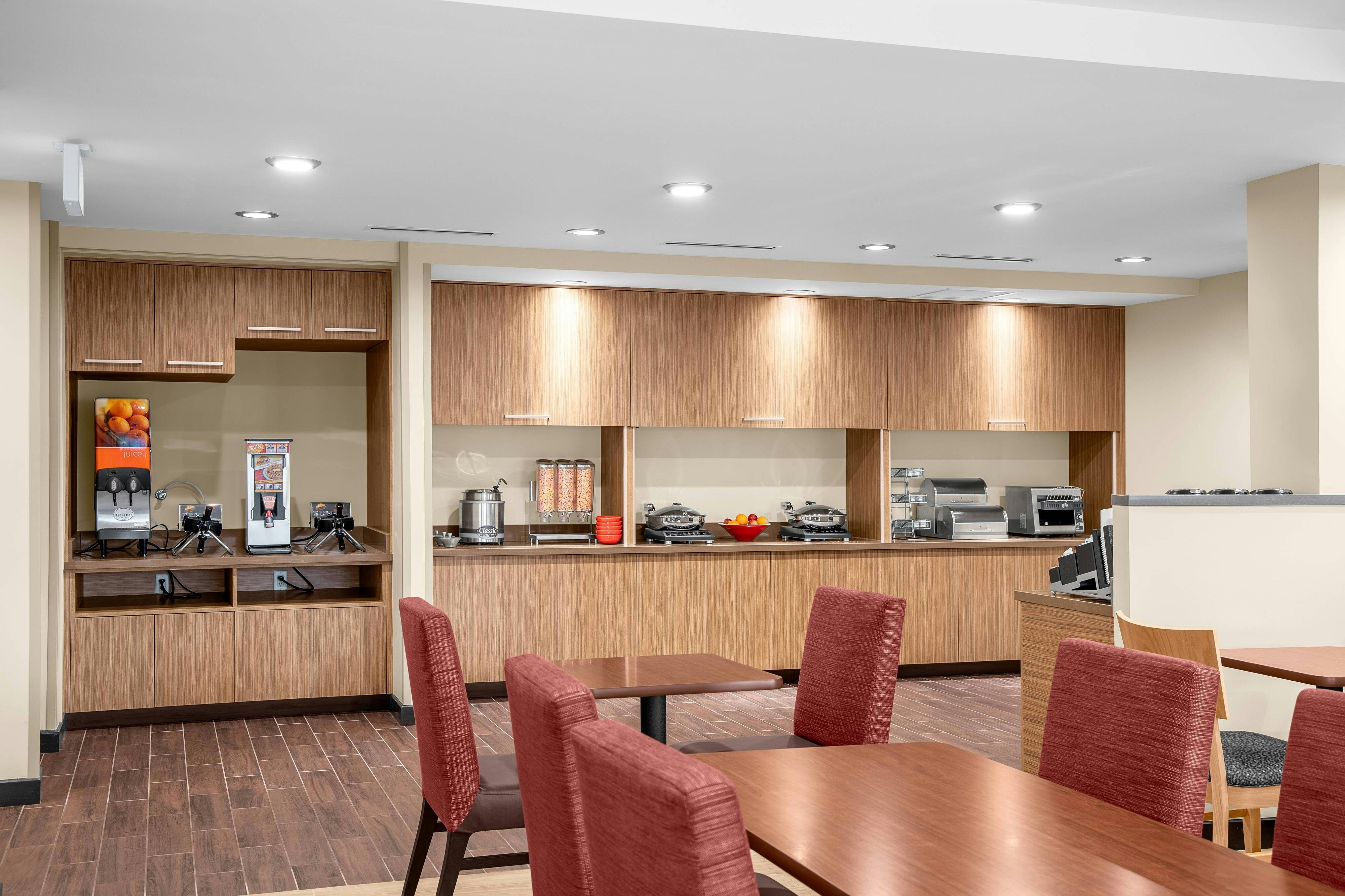 TownePlace Suites by Marriott Cincinnati Fairfield 6/16