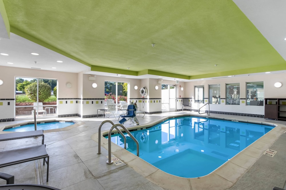 Fairfield Inn And Suites Columbia 4/36