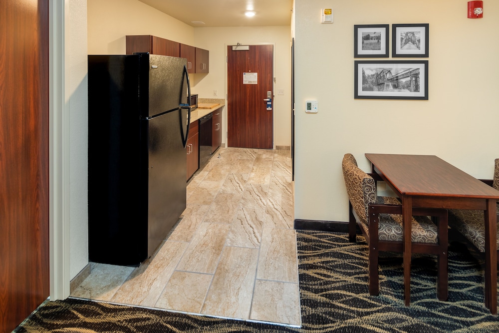 Cobblestone Inn & Suites - Fairfield Bay 25/42