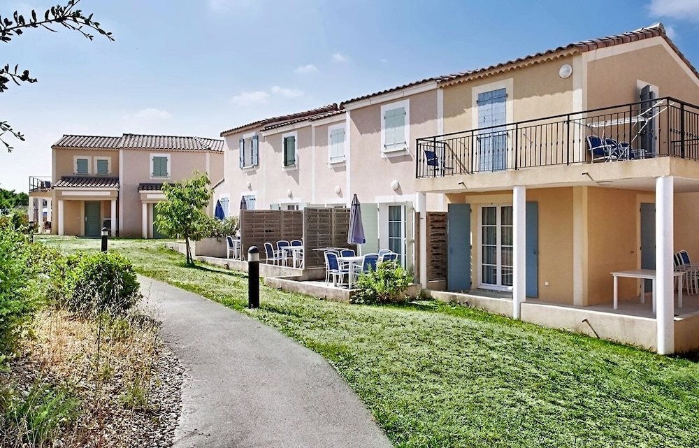 Terres de France Residence de la Cabre d'Or 51/61