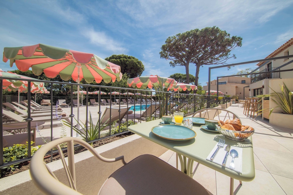 Hotel les Capucines 34/50