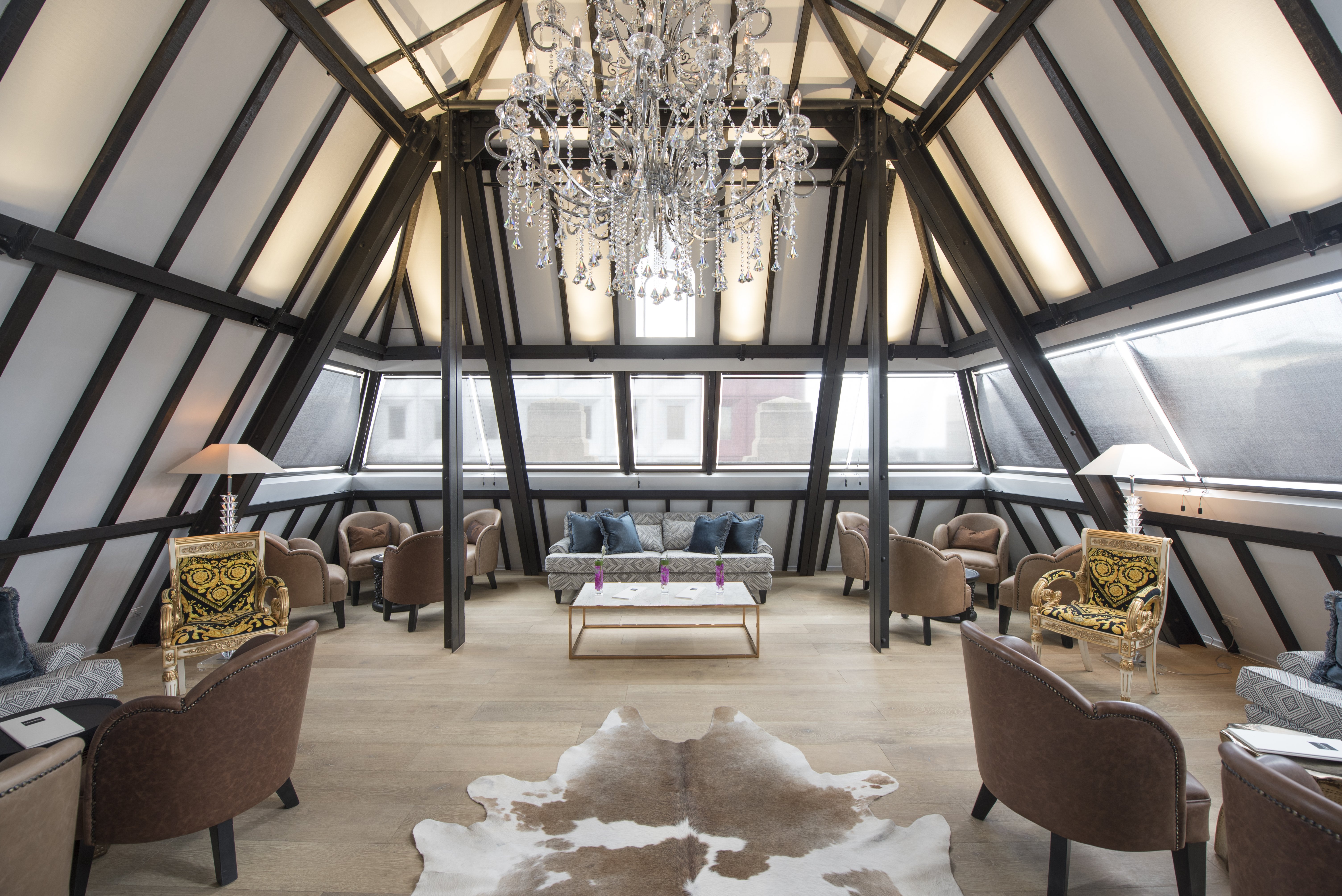 Mayfair Hotel 32/66