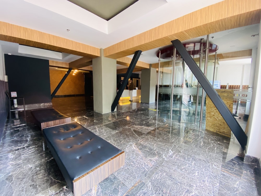 Hotel Aparta Suite Continental 7/75