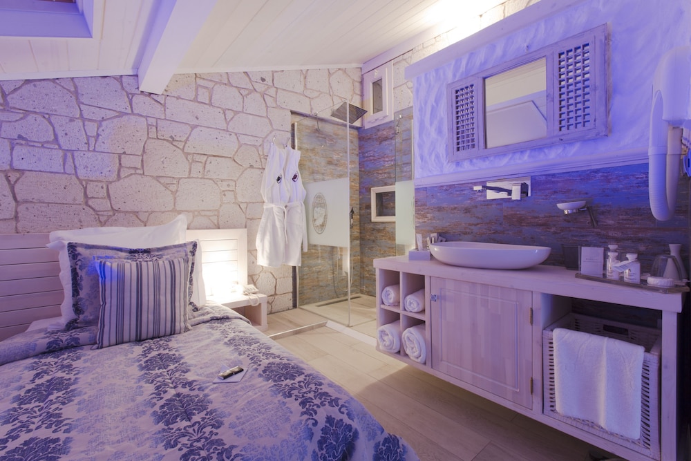Cella Boutique Hotel 26/44