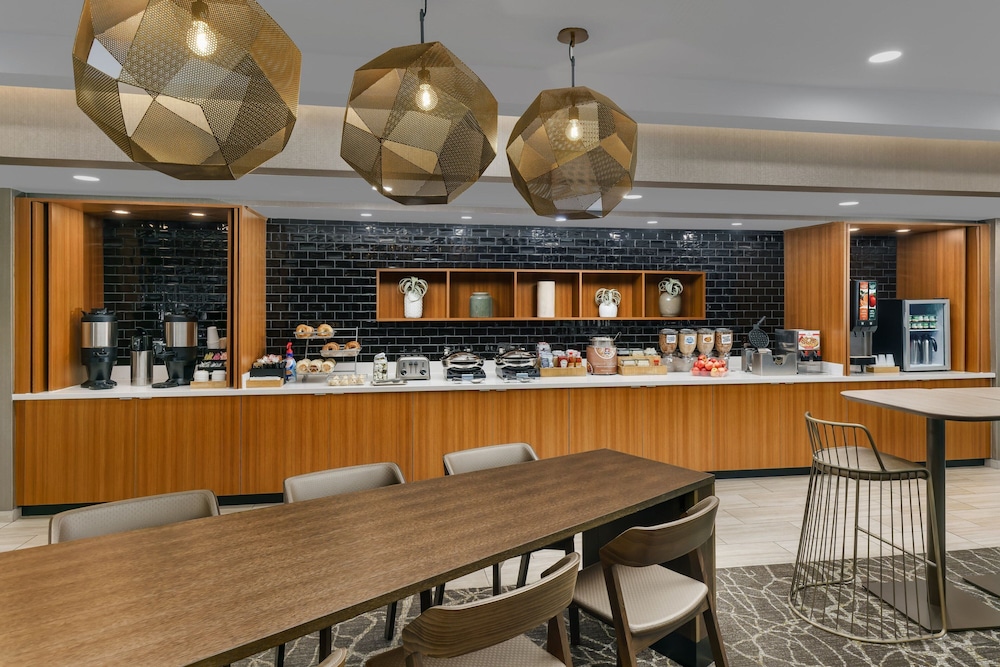 Springhill Suites by Marriott Warwick 27/38
