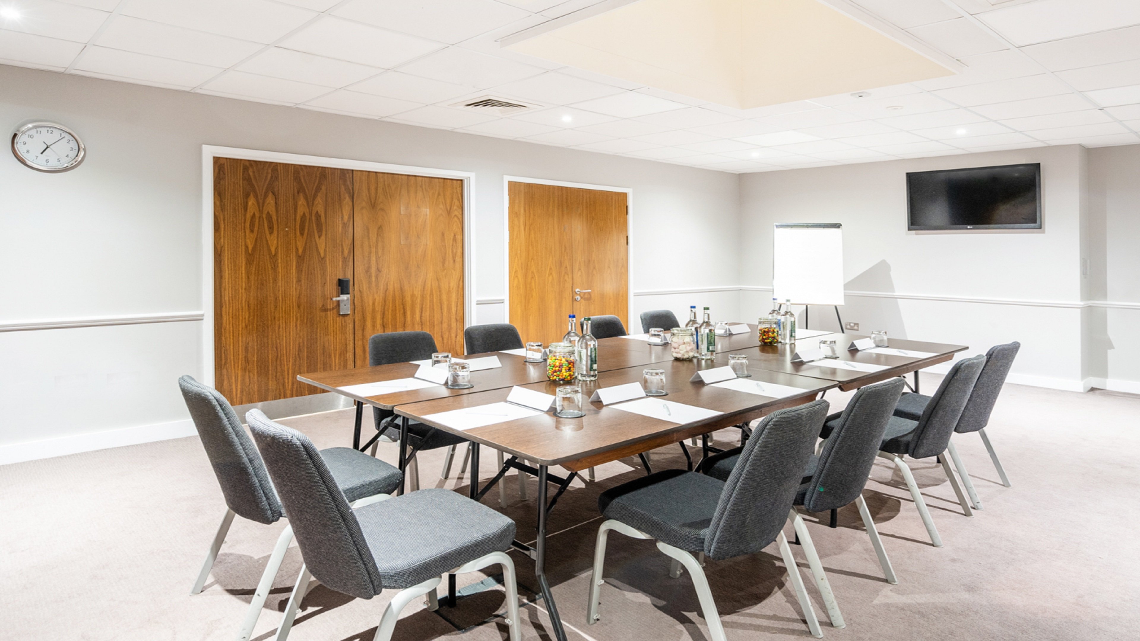 Holiday Inn London Luton Airport 57/64