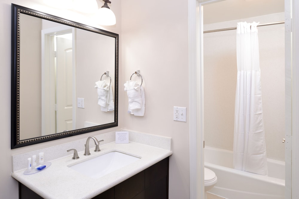 Best Western Plus LA Mid Town Hotel 15/37