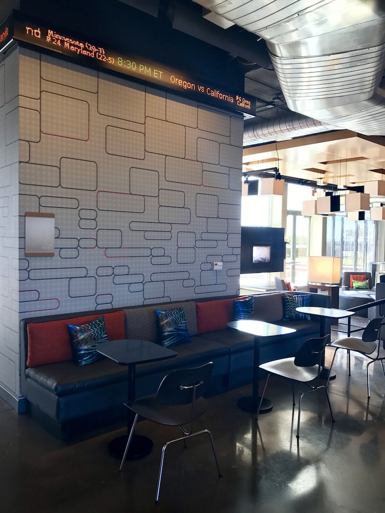 Aloft Plano 8/33