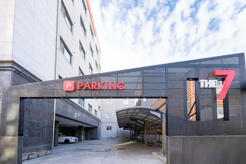 Pearl Business Hotel 47/50
