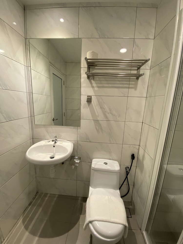 ZONE Hotels, Telok Panglima Garang 4/22
