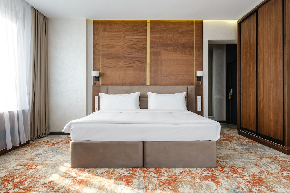 Grand Mildom Hotel 24/69