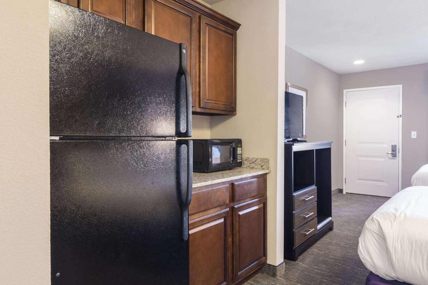 Econo Lodge Inn & Suites North Little Rock near Riverfront 6/14
