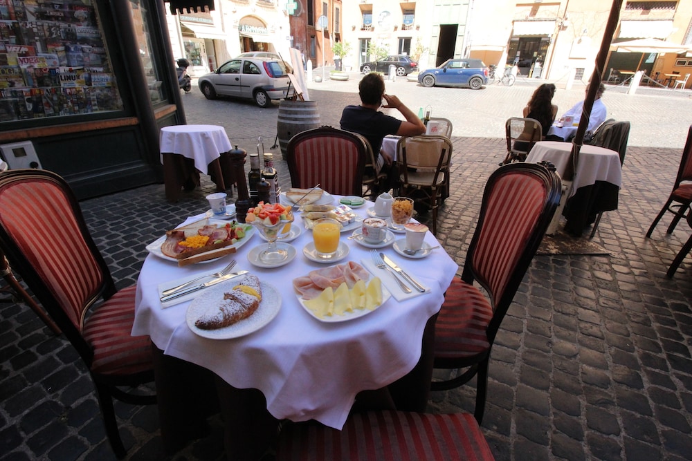 Albergo Abruzzi 40/58