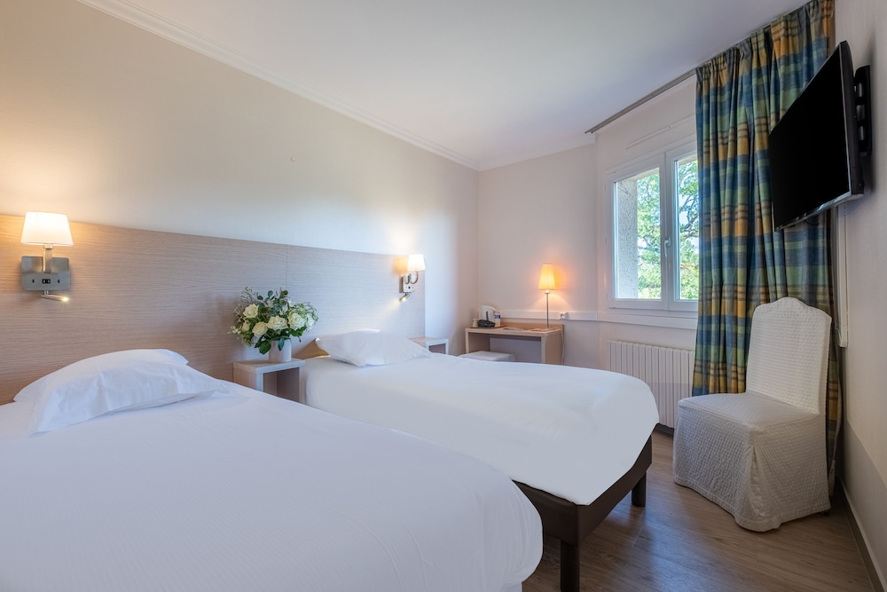 Hotel Causse Comtal 15/84