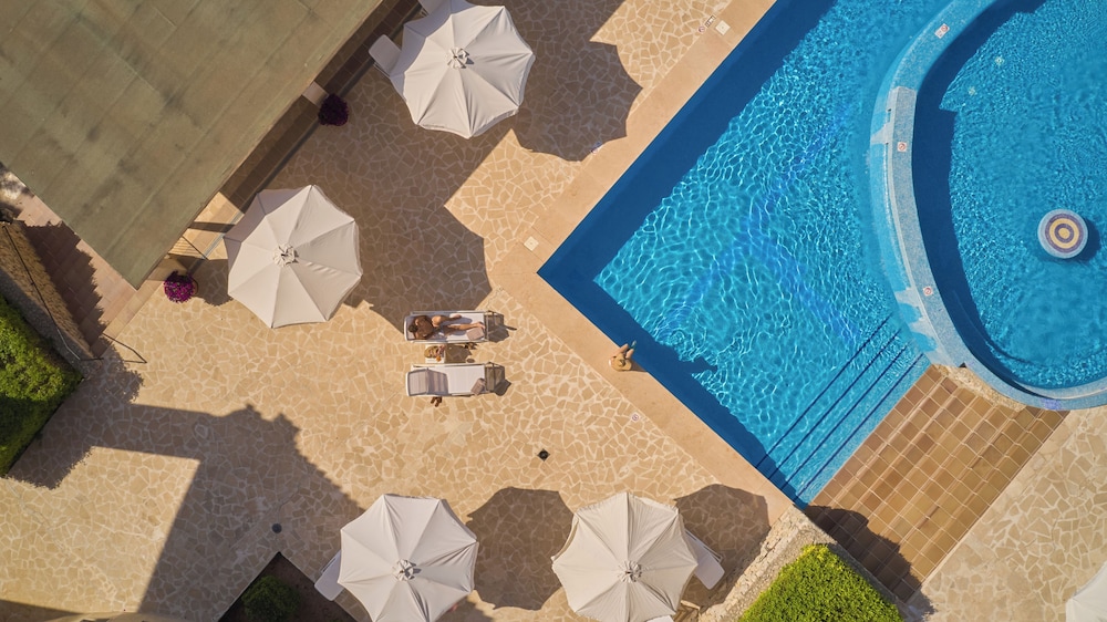 Pula Suites Boutique Resort 89/97