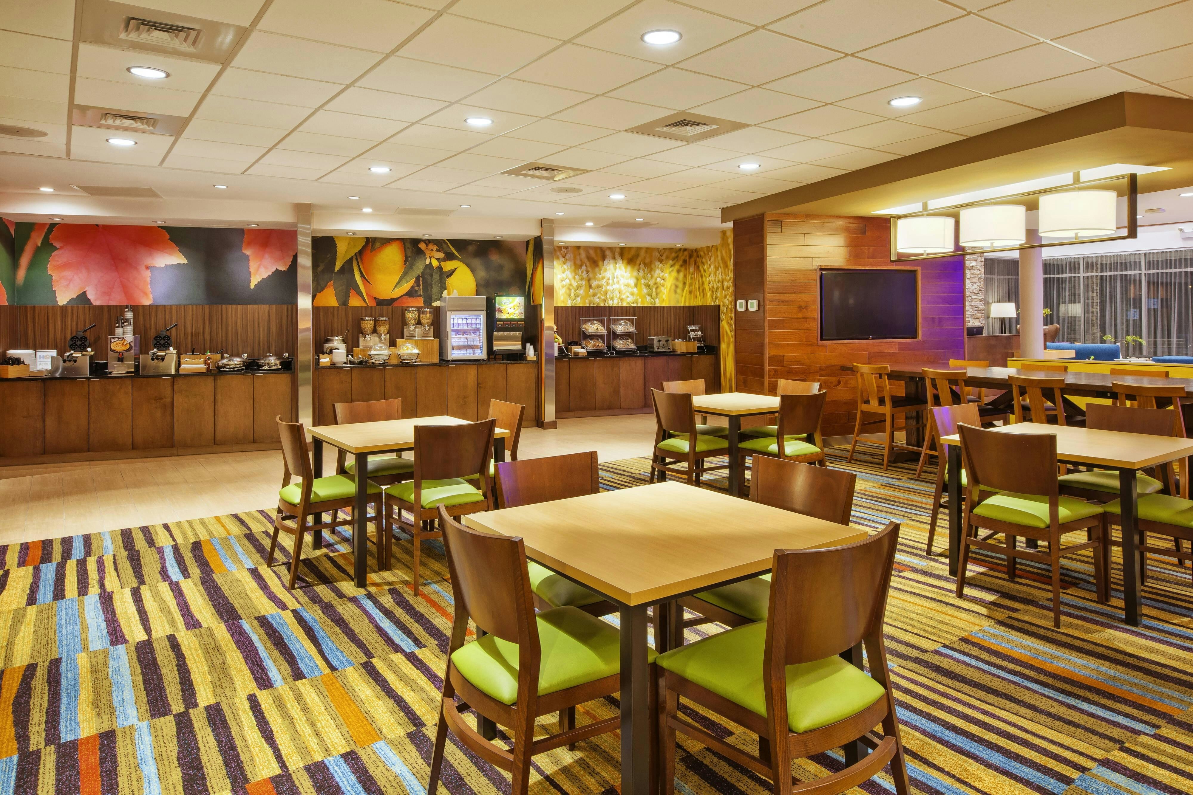Fairfield Inn Suites Plattsburgh 33/41