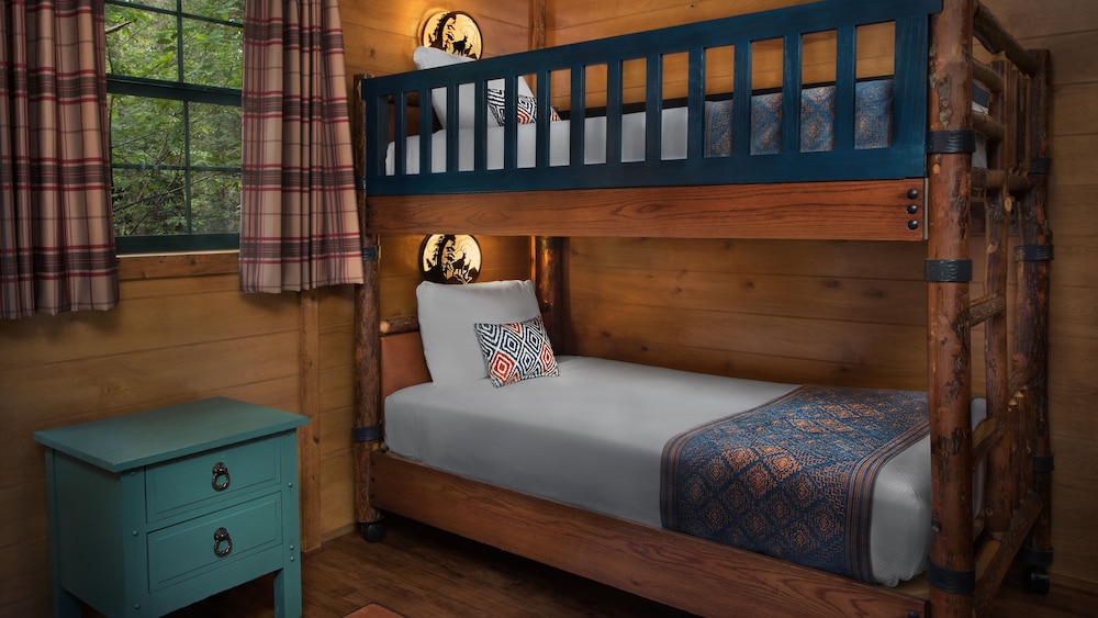 The Cabins at Disney's Fort Wilderness Resort - A Disney Vacation Club Resort 14/43