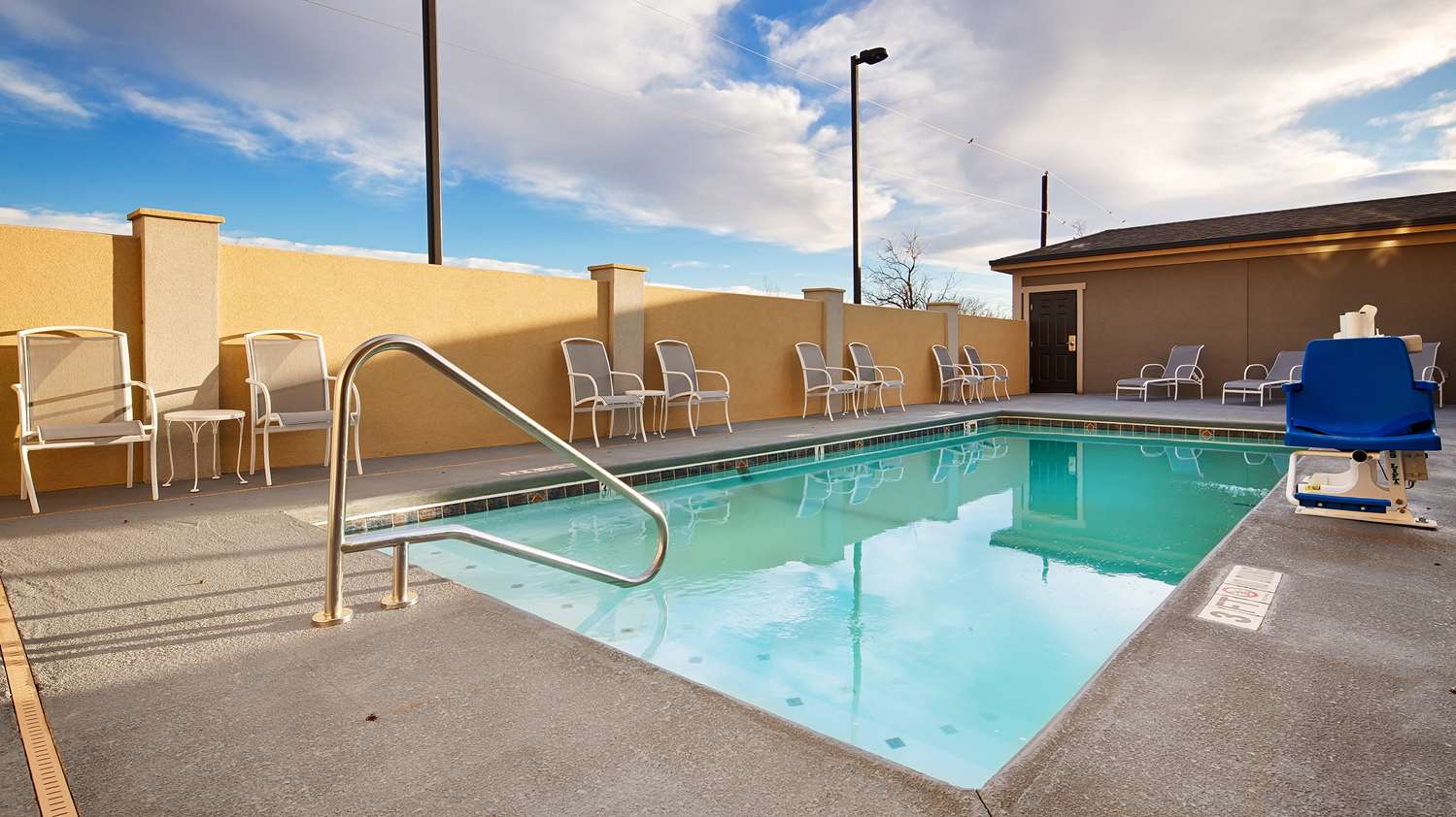 Best Western Plus Lonestar Inn and Suites 25/29