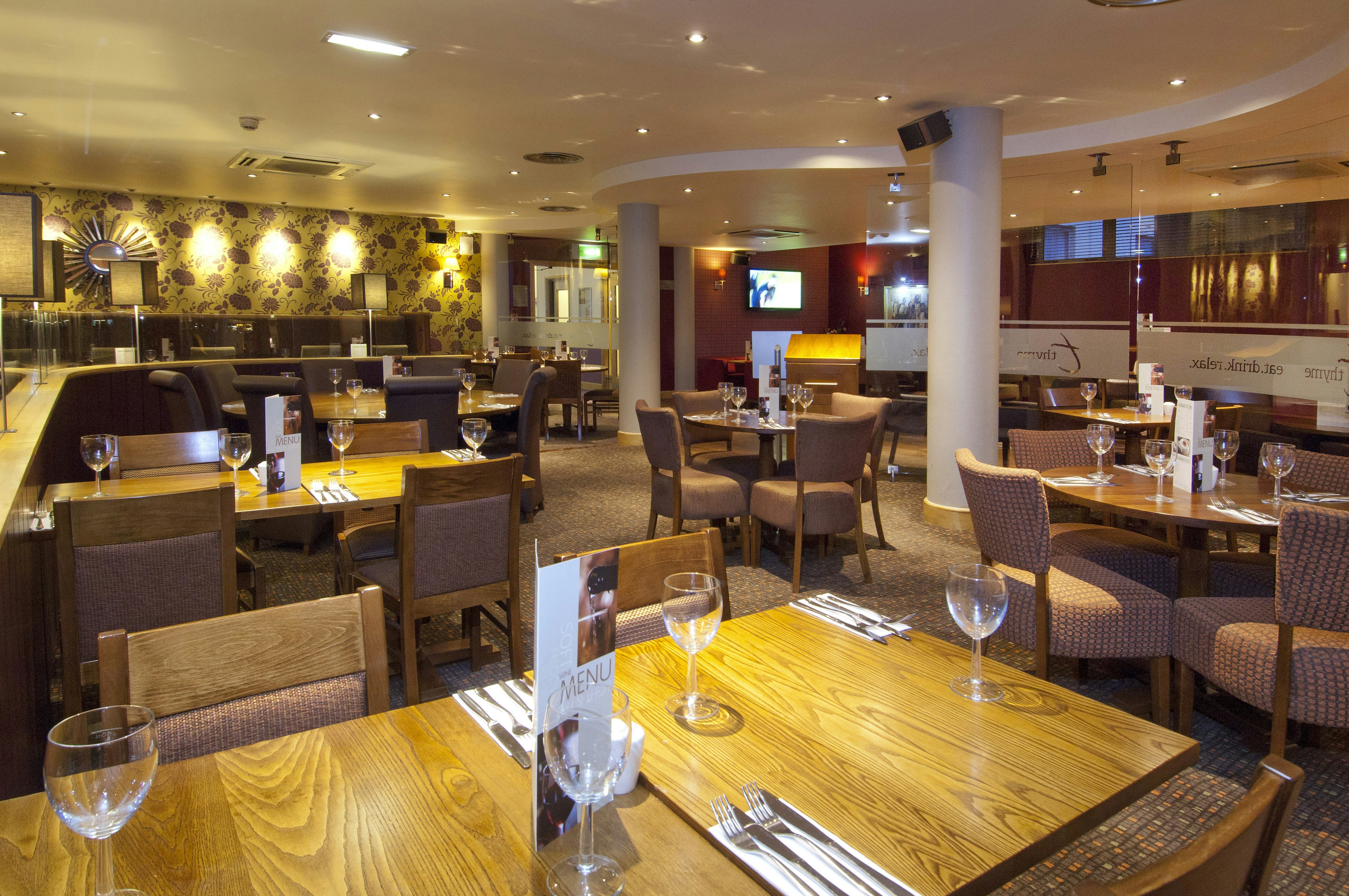 Premier Inn Sheffield City Centre (Angel Street) 29/49