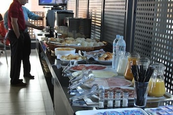 Conilsol Hotel y Aptos 18/24