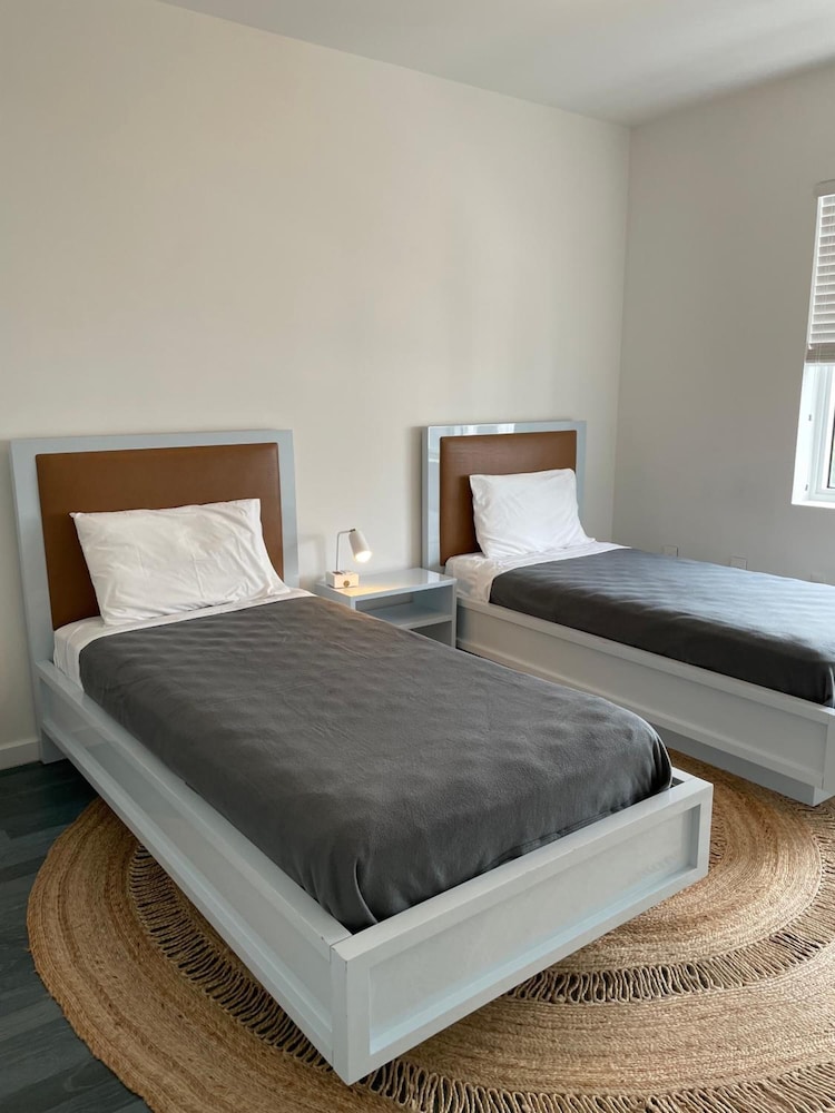 Global Luxury Suites At The Apex Miami image