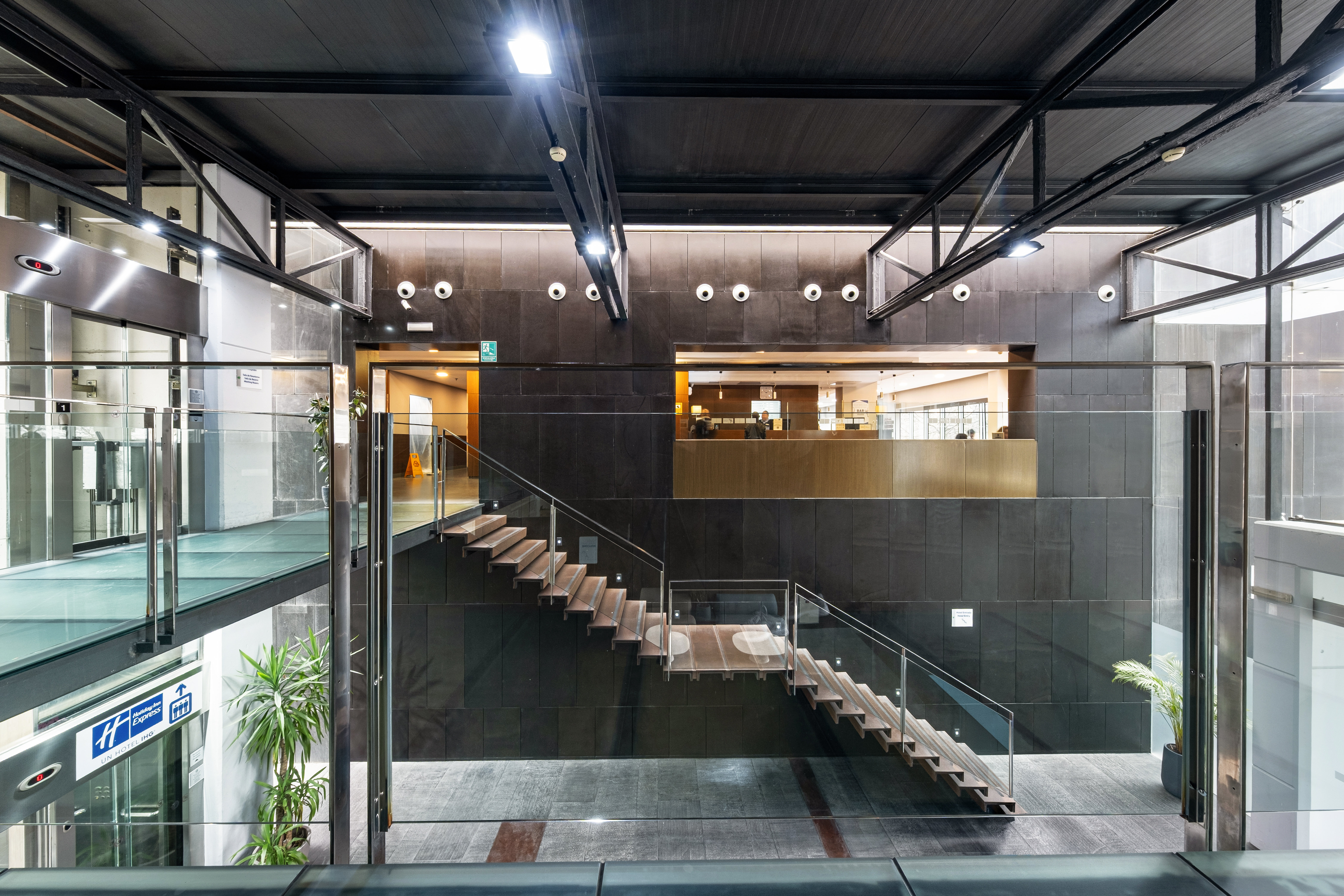 Holiday Inn Express Barcelona City 22at 3/72