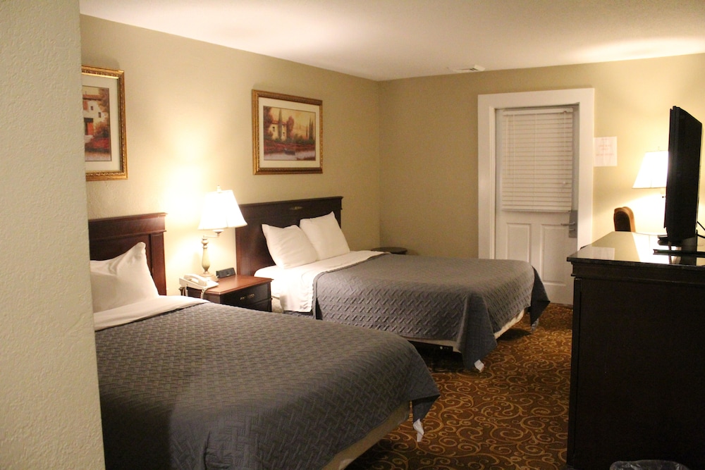 New Bedford Inn Suites 21/69