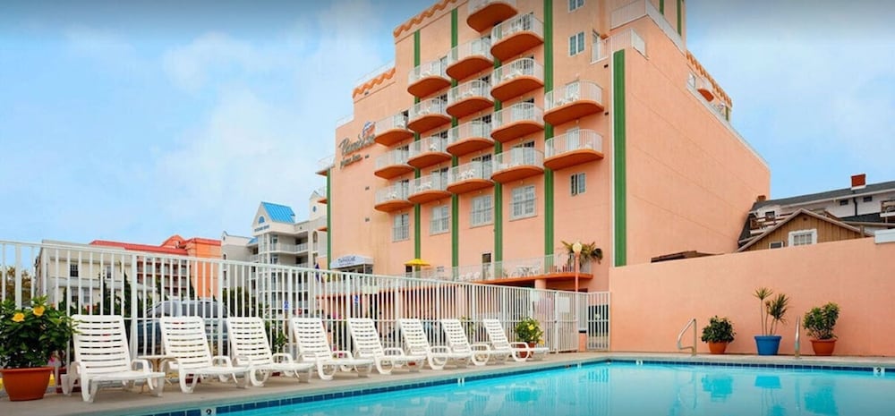 Paradise Plaza Inn 3/42