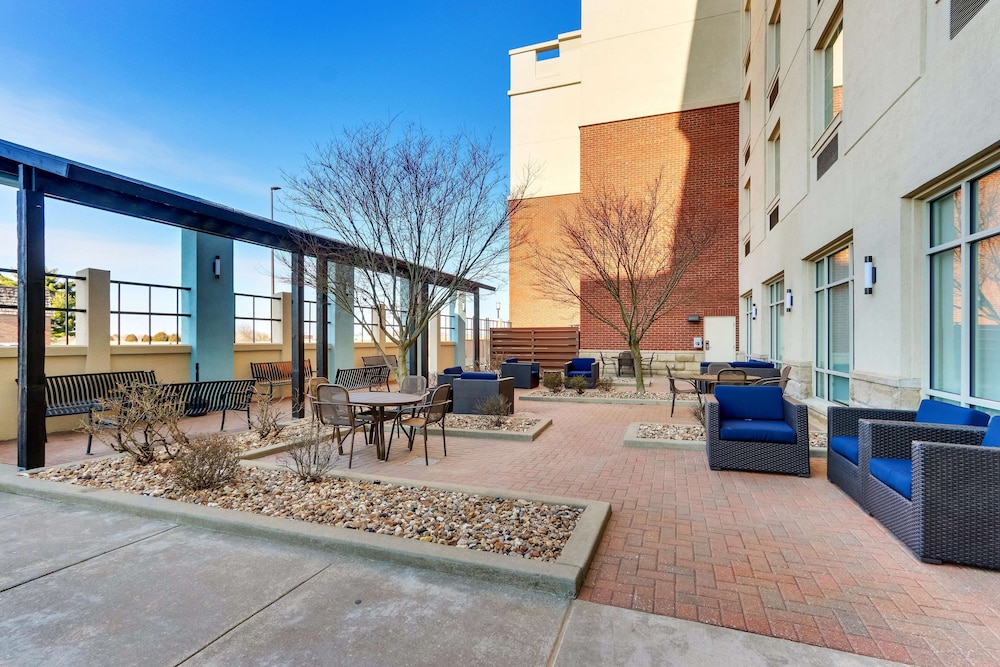 Drury Inn and Suites Sikeston 46/50