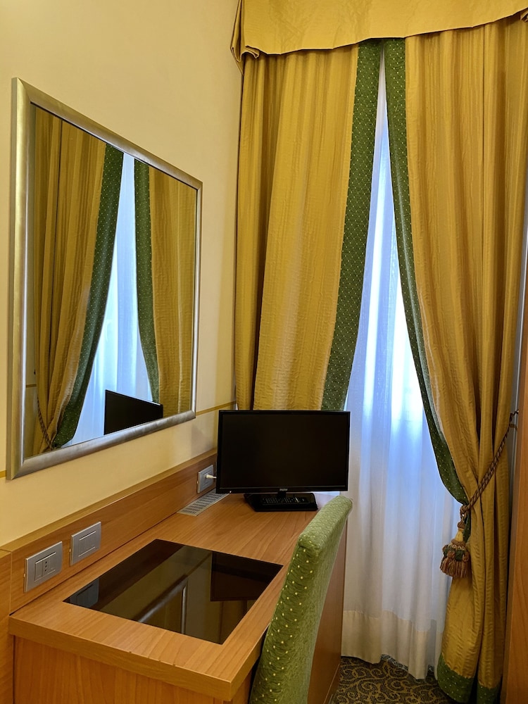 Hotel Kristall 39/49
