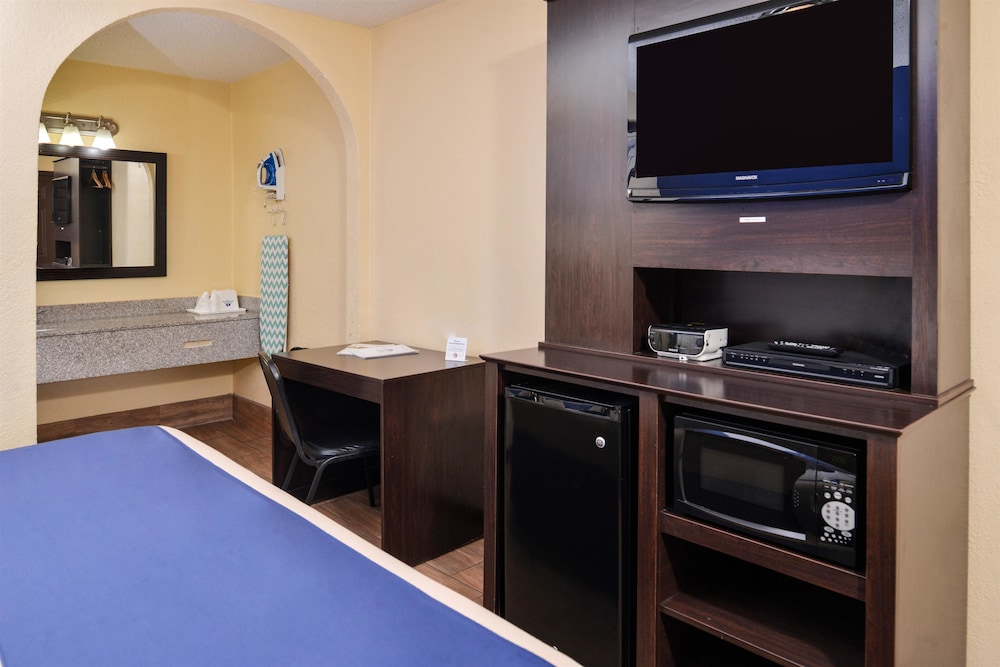 Americas Best Value Inn Medical Center Downtown 26/36