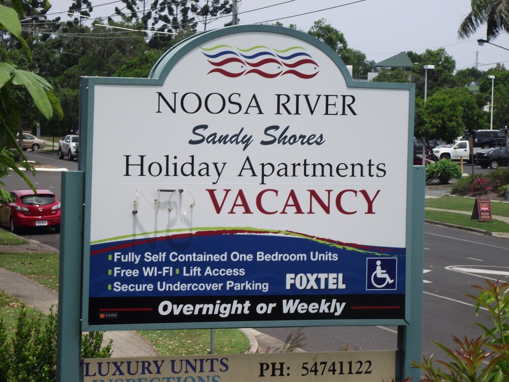 NOOSA RIVER SANDY SHORES 1/65
