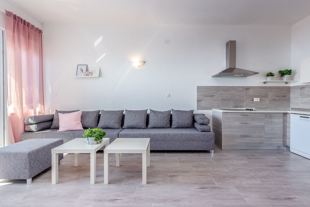 Villa Veronique 29/50