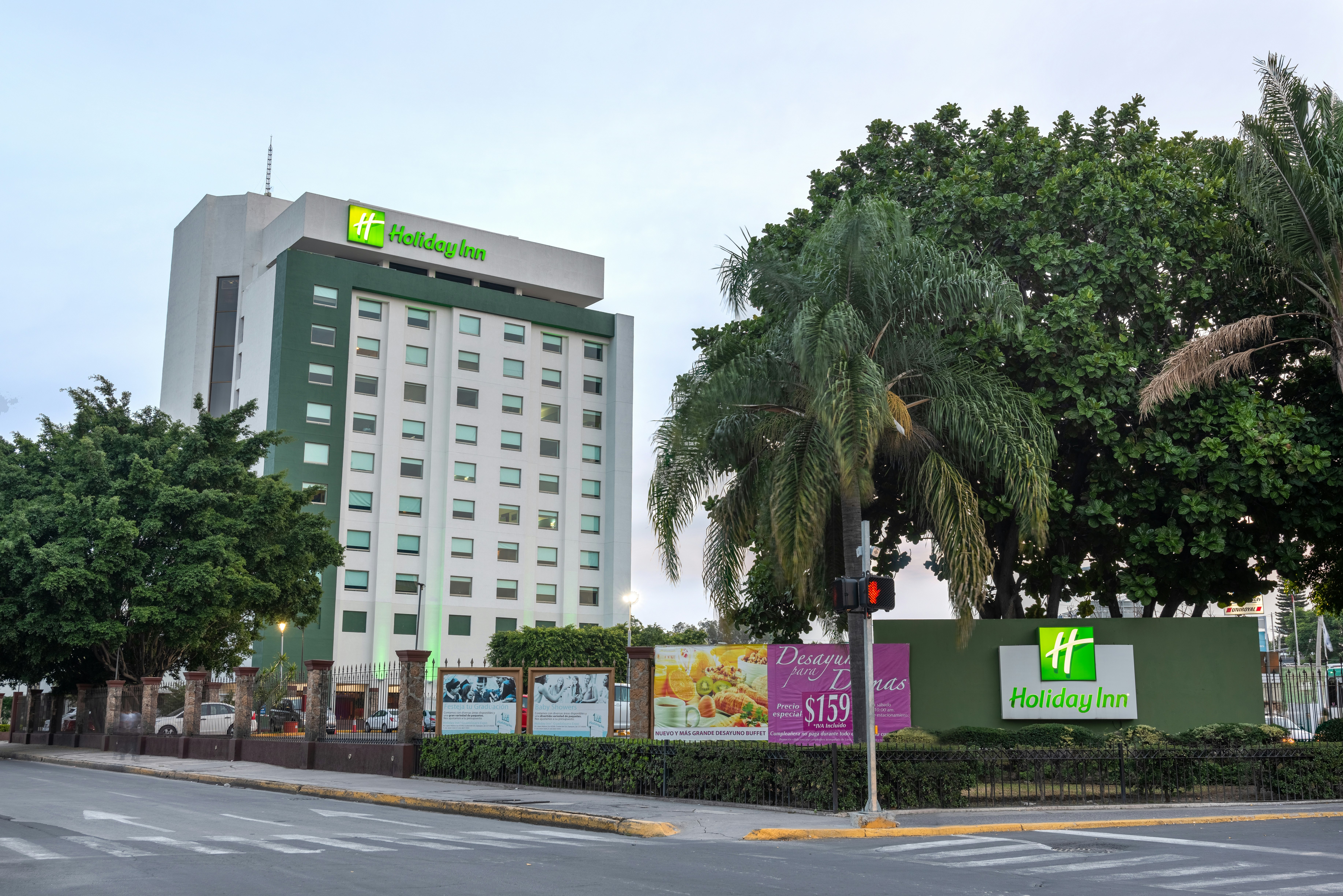 Holiday Inn GUADALAJARA EXPO 4/77