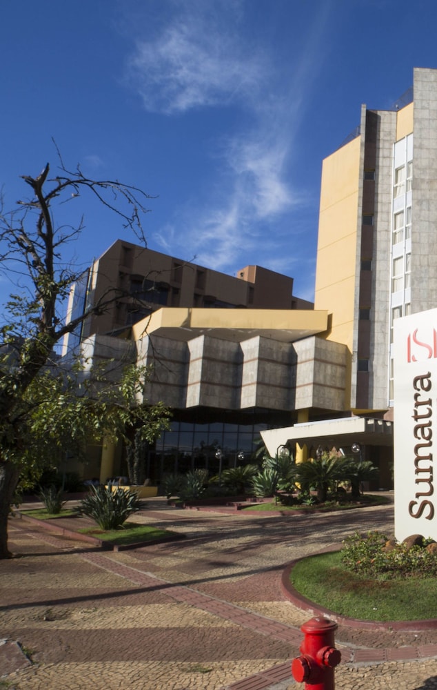 SUMATRA HOTEL E CENTRO DE CONVENCOES 1/53