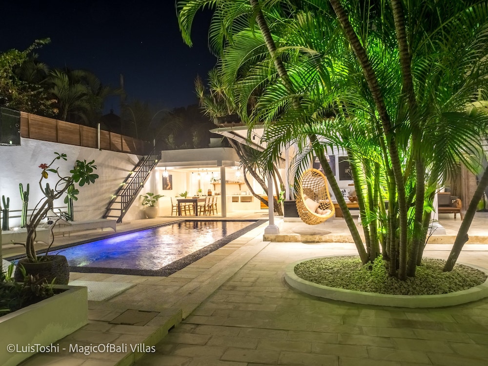 Oberoi Luxury Villas 30/50