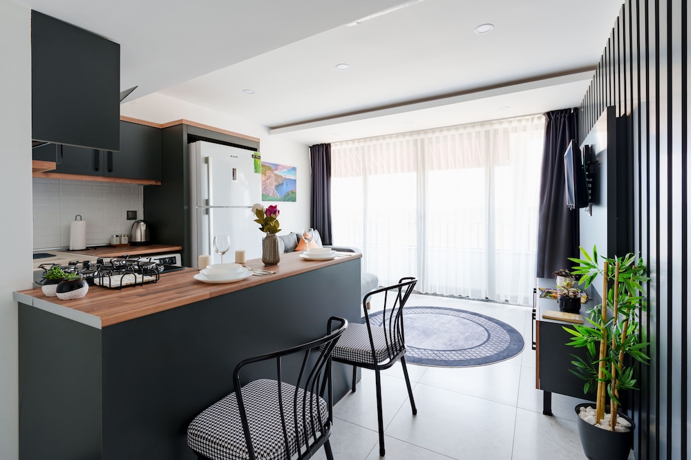 Mrt Suites Lara 5/50