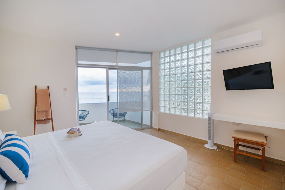 Suites Turquesa by GuruHotel 24/68