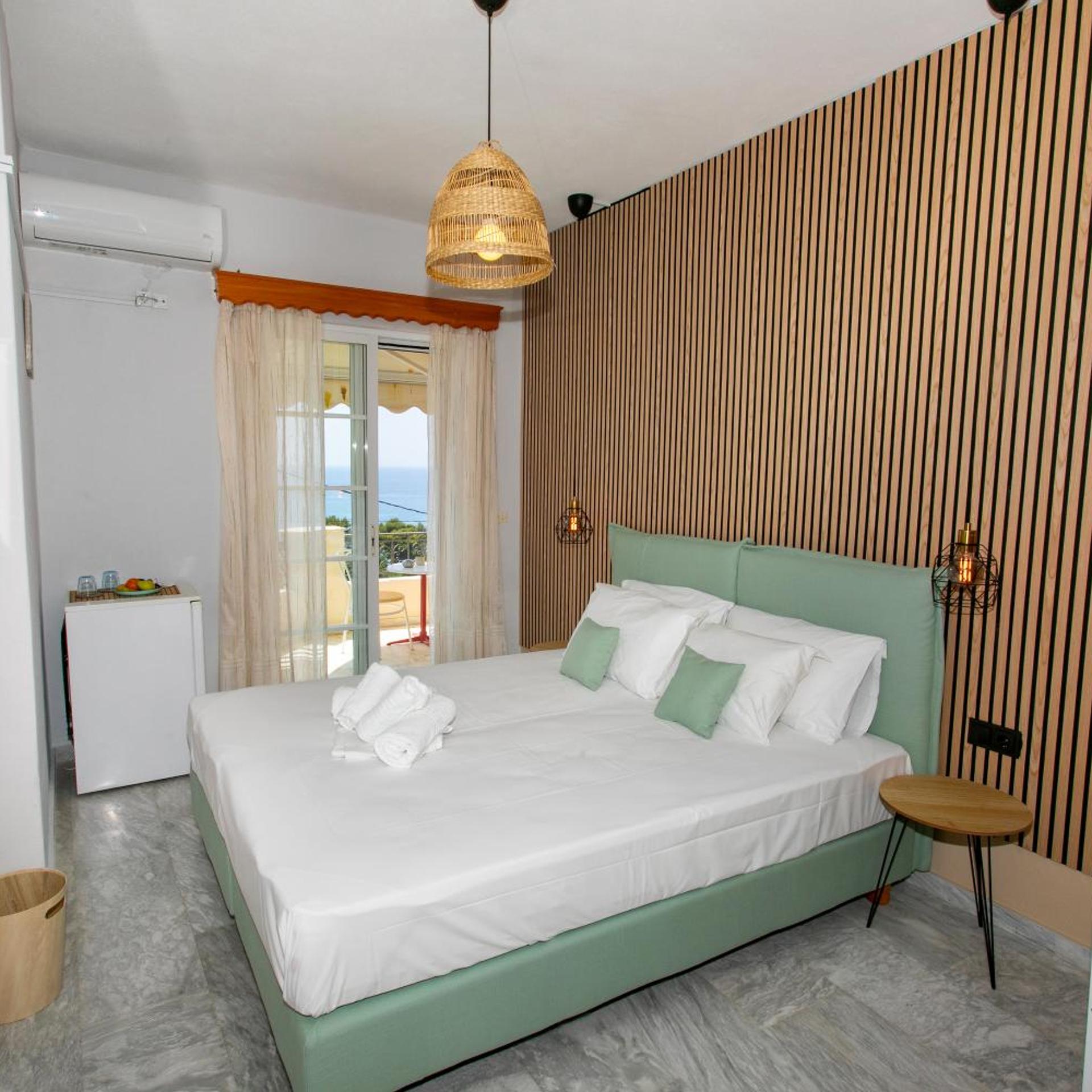 Agios Thomas Hotel 34/66