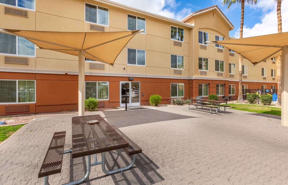 Extended Stay America Suites Phoenix Midtown 43/50
