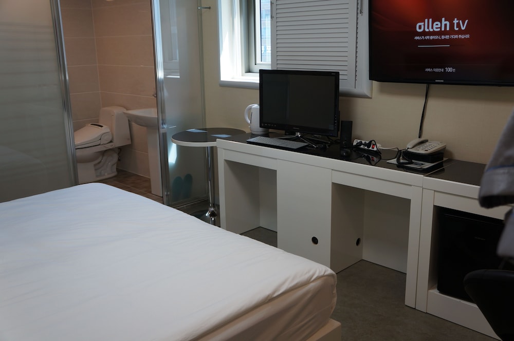 Novaluz Tourist Hotel 10/23