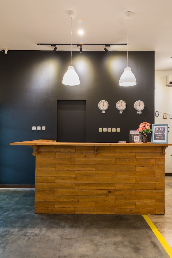 Wonderloft Hostel 8/63