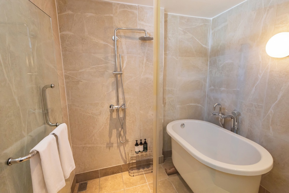 Kayatsuma Okinawa Hotel & Resort 47/49