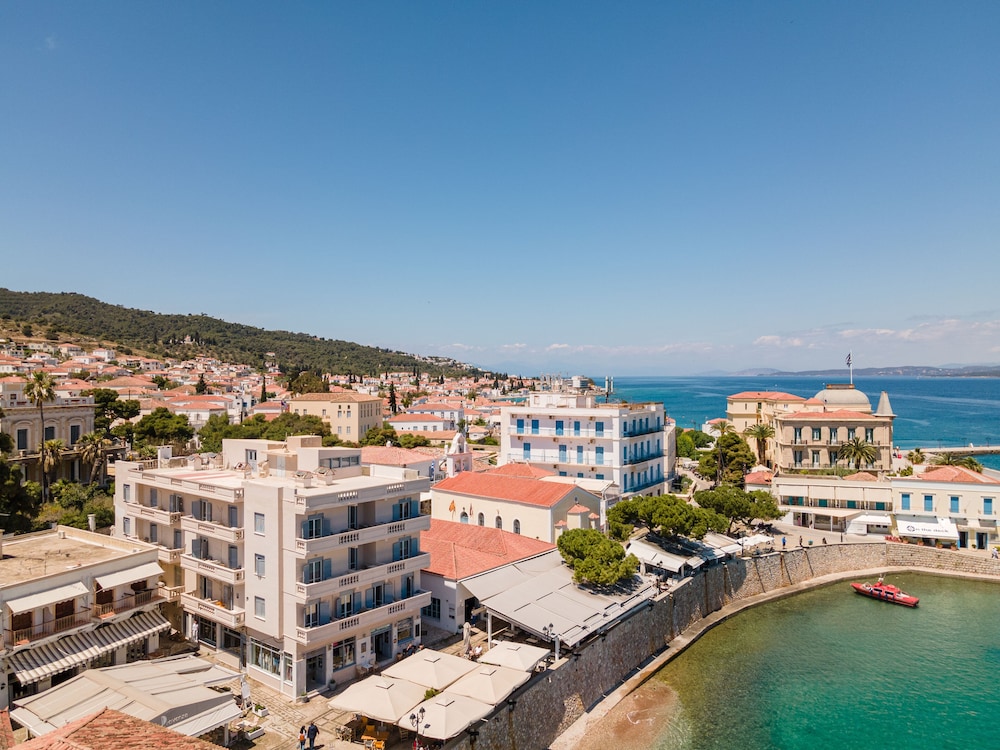 Hotel Roumani 27/33