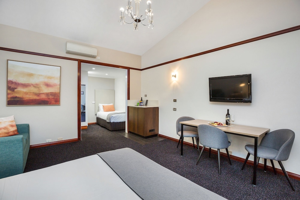 All Seasons Resort Hotel 31/66