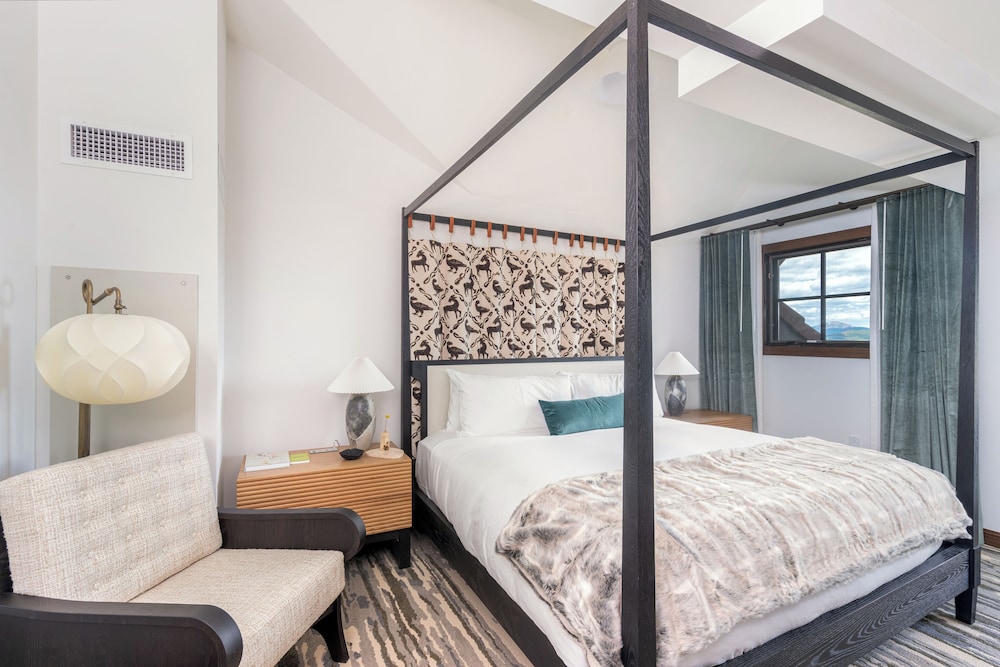 Madeline Hotel And Residences 20/79