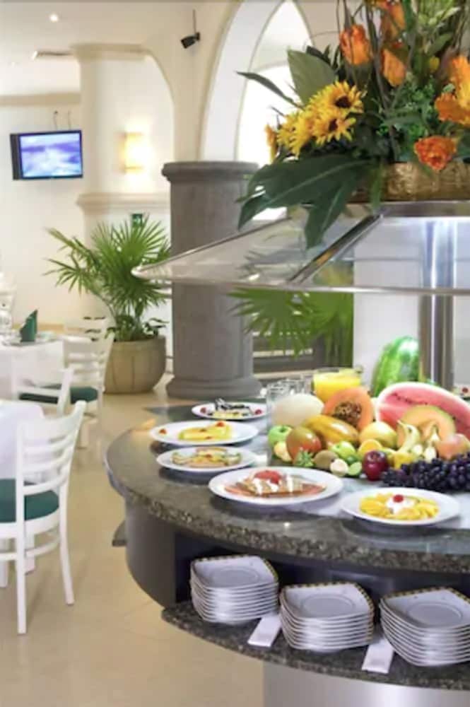 Excelaris Grand Resort Conventions & Spa 52/71