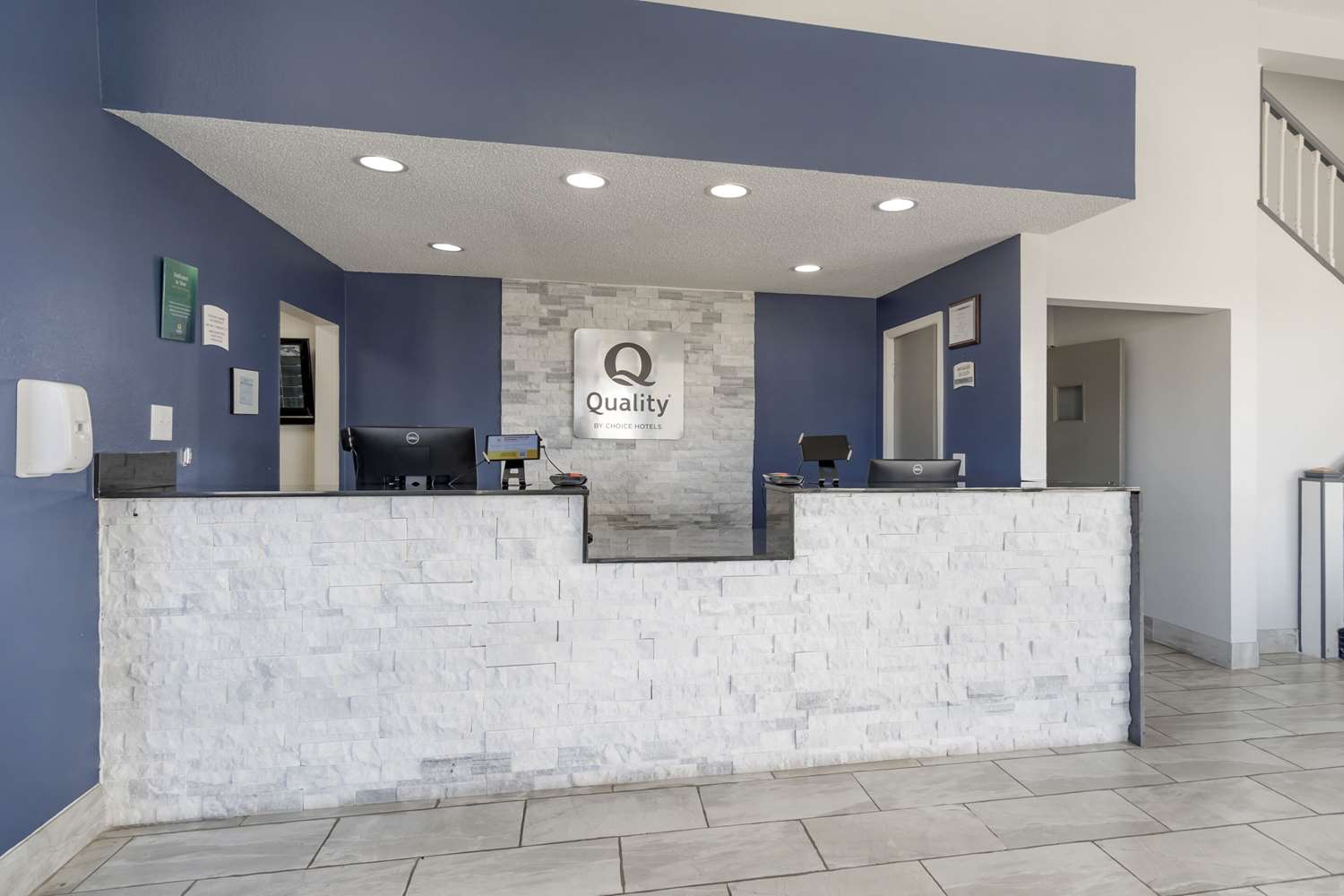 Quality Inn & Suites Bloomington University Area 6/19