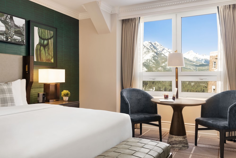 DELUXE, 2 QUEEN BEDS